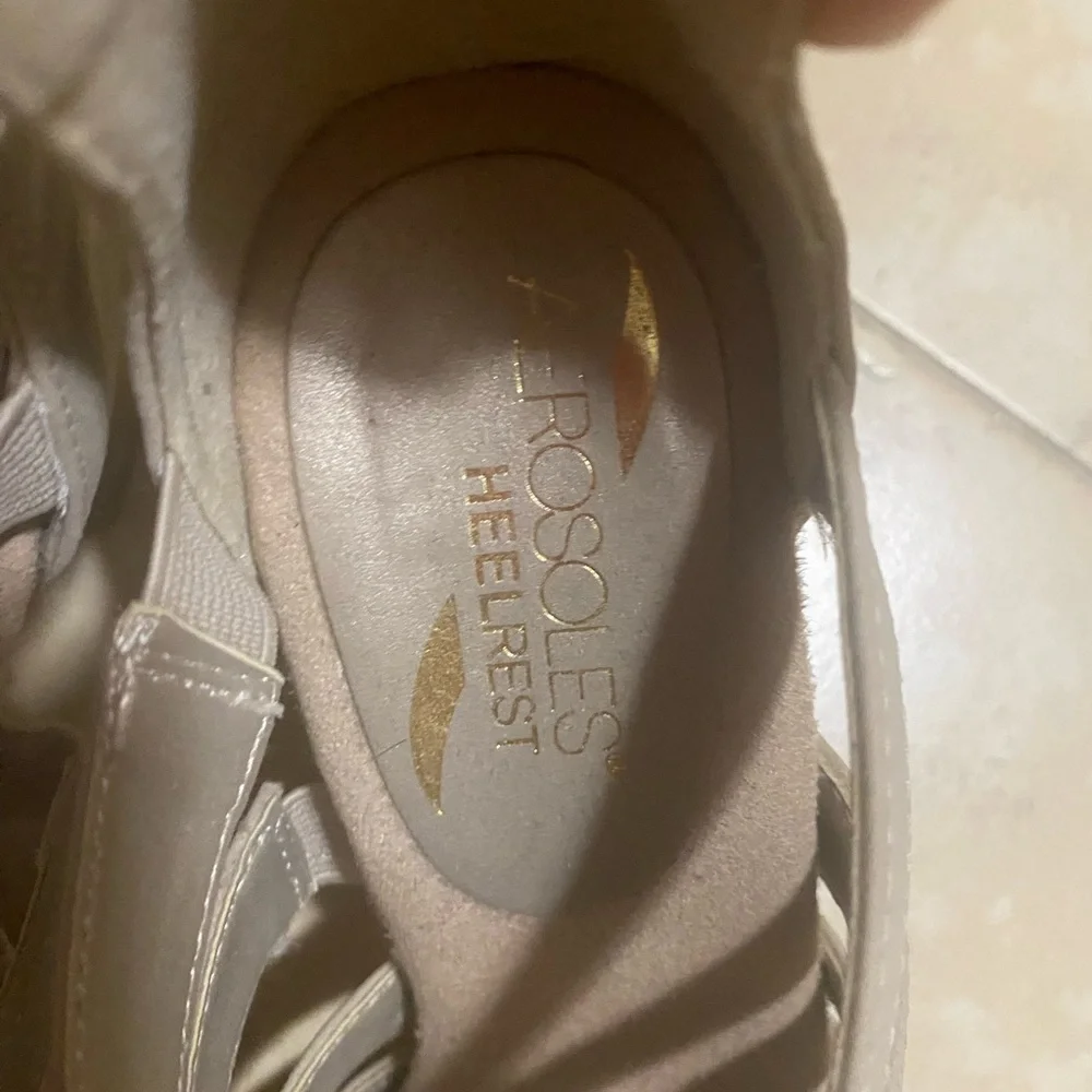 AEROSOLES Beige faux-leather upper Dress party Sandals Block heel Size 6 - Picture 5 of 8